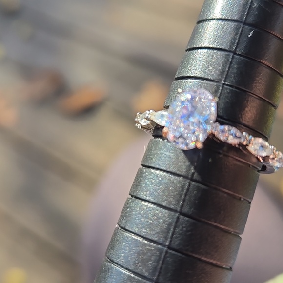 Silver Moissonite Women's Ring, 8 - Picture 4 of 9